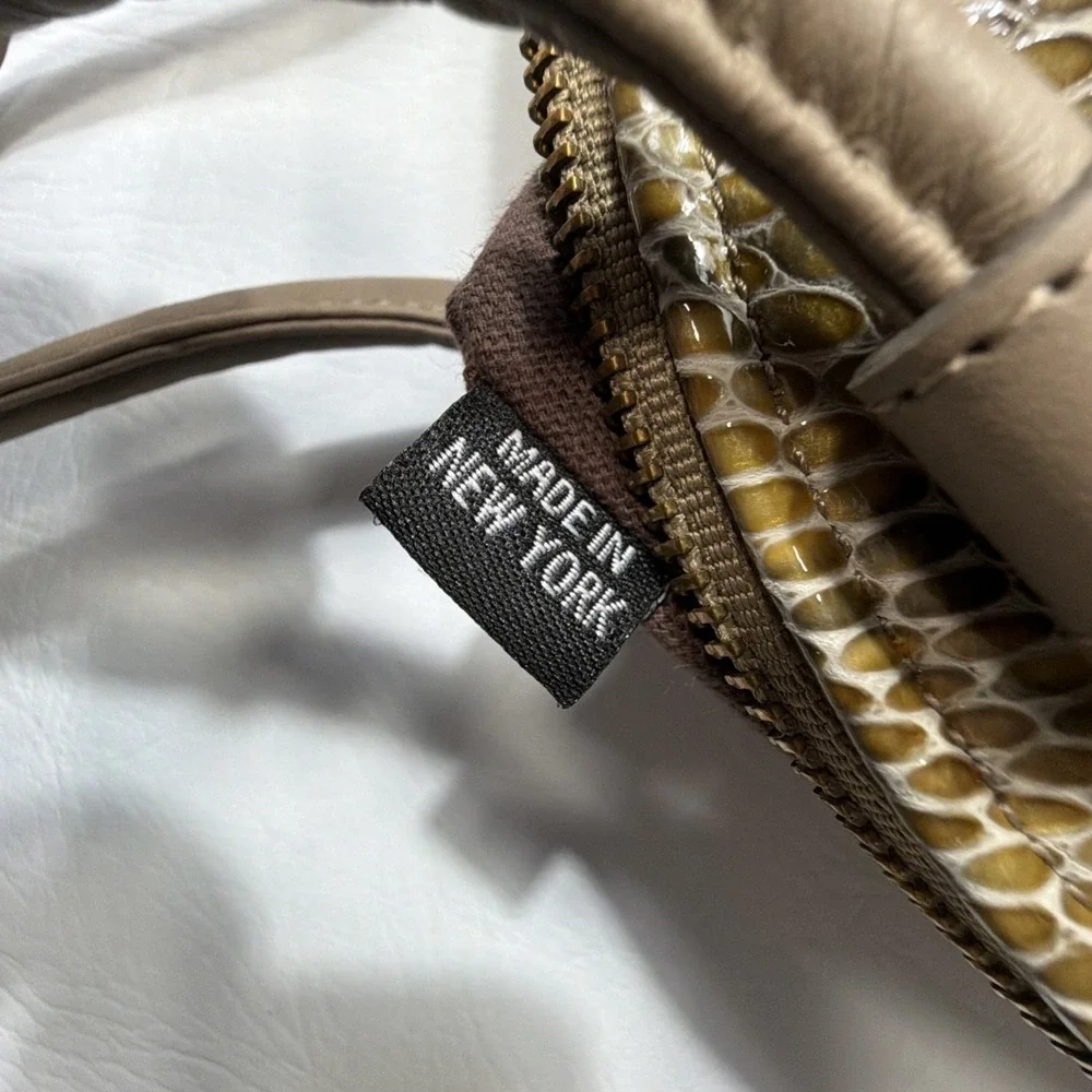 New! Pietro NYC Convertible Satchel Handbag Taupe Leather Snakeskin Embossed USA